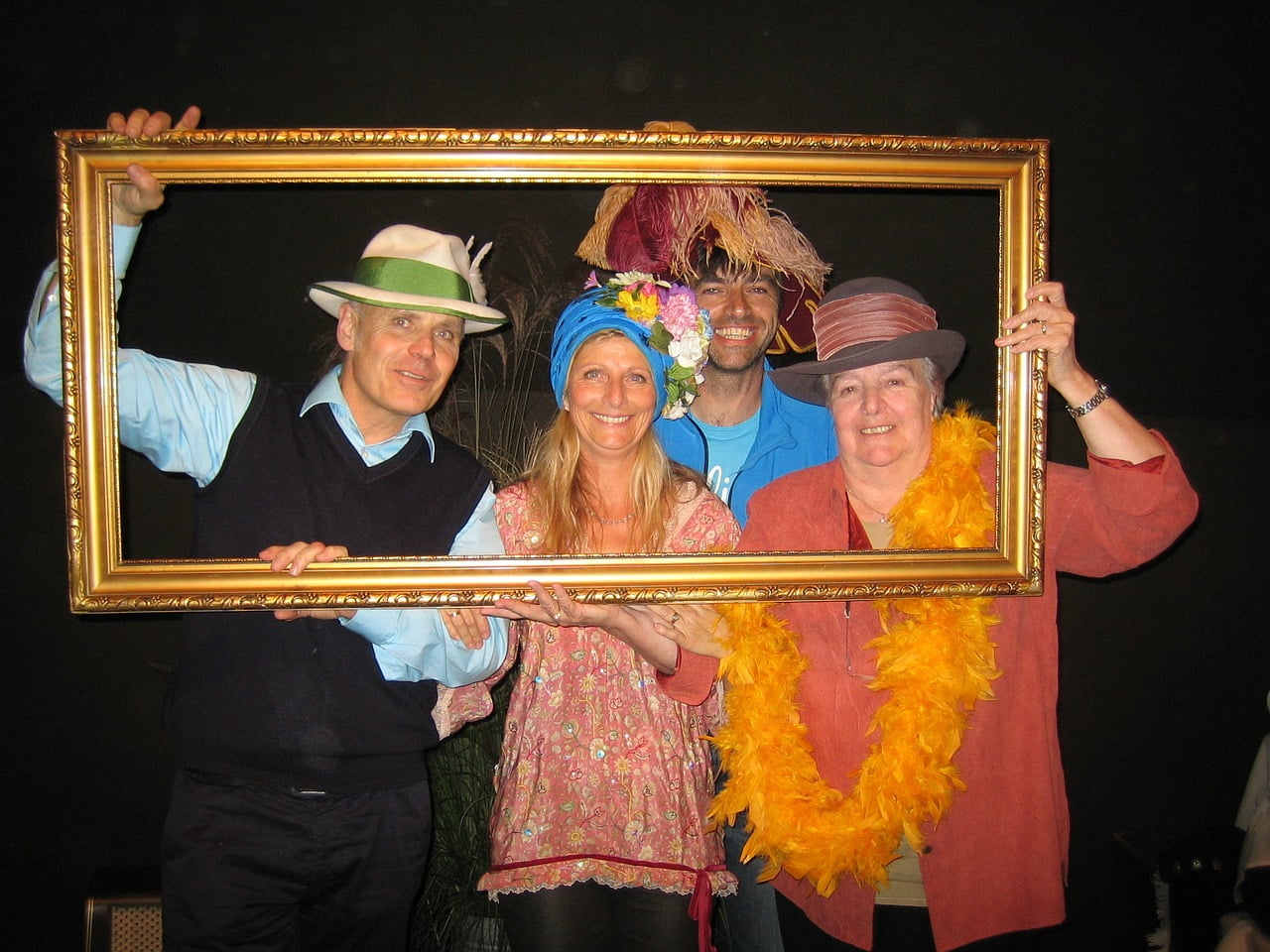 birthday-party-652266_1280